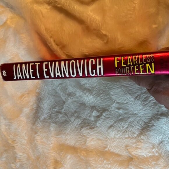 Fearless Fourteen A Stephanie Plum Novel by Janet Evanovich Hardcover Book - Picture 2 of 6